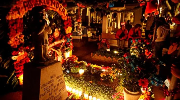 ¡Es momento de decirle adiós a nuestros difuntos! ¿Cuándo se quita el altar del Día de Muertos?