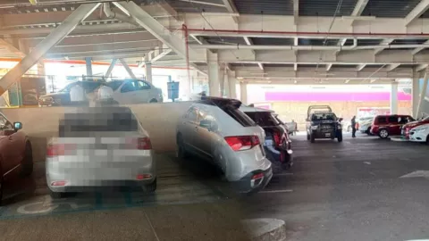 Hallan dos cuerpo plaza cristal comercial Chiapas