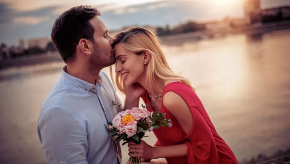 El tipo de amor que necesitas en tu vida, según tu signo del zodiaco