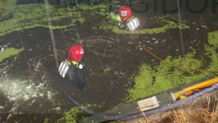 Tres guardias caen a cáncamo pluvial en Corregidora