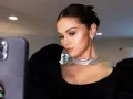 Selena selfie.jpg