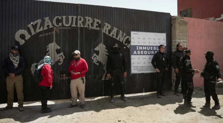 Puertas del Rancho Izaguirre, centro de adiestramiento del CJNG descubierto en marzo de 2025 por colectivos de Jalisco