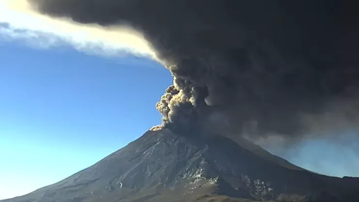 volcán popocatépetl  fumarola 27 de febrero