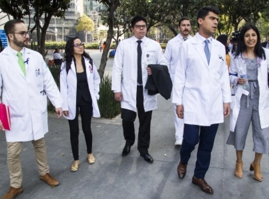 Médicos residentes