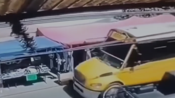 Muere la madre que salvó a su hija de ser atropellada por camión en Urbi Villa del Prado