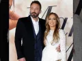 JLO y Ben en alfombra.jpg