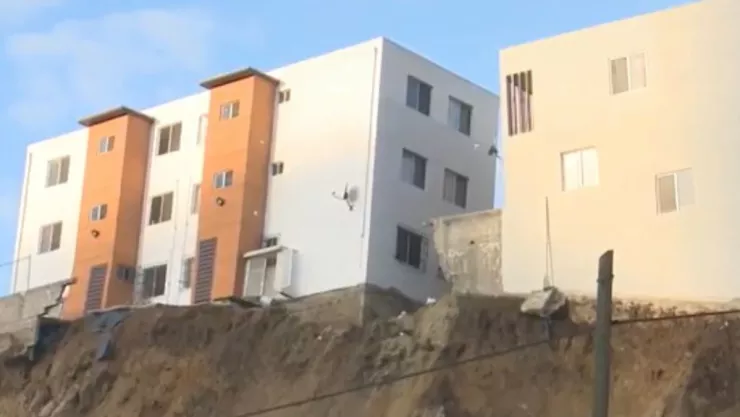 Deslaves en Tijuana crean emergencia geológica