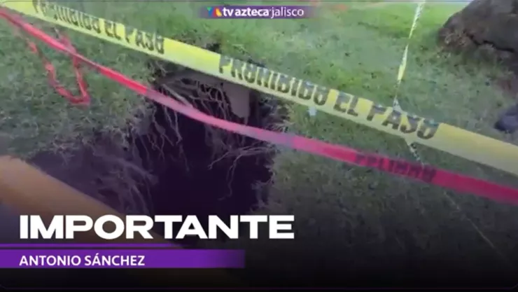 ¡Atención! Se forma nuevo socavón sobre Av. Niños Héroes y Agustín Yáñez en Guadalajara