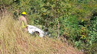 Accidente en la curva del Gallo: vehículo cae al barranco en Tuxtla–Berriozábal