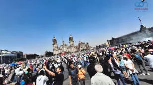  Manifestantes arriban al Zócalo 