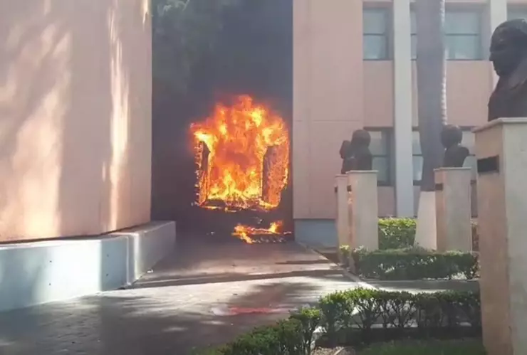 congreso guerrero incendio 43 normalistas.jpg