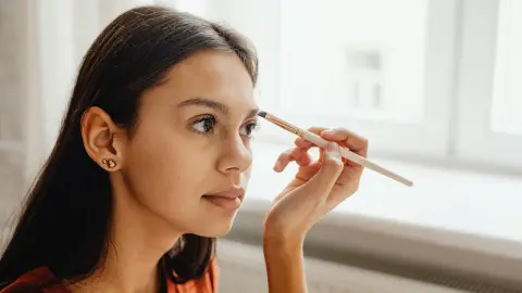 Así puedes afinar tu nariz con trucos de maquillaje