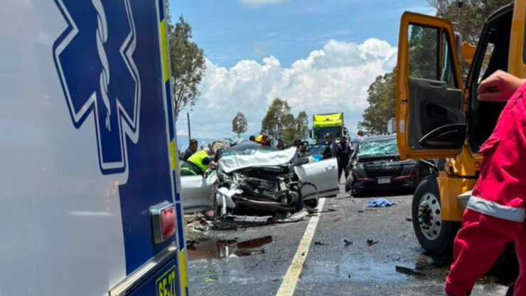 ¡ATENCIÓN! Se reporte CHOQUE múltiple en carretera de Guanajuato; deja un menor sin vid4 y varios lesionados.png