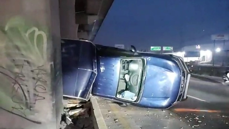 autopista méxico puebla hoy volcadura camioneta 1 febrero