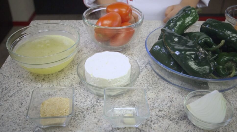 Ingredientes para chiles rellenos de queso