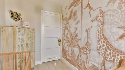 Pered con mural decorativo