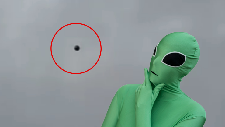 Captan esfera levitando en el cielo de Monterrey.