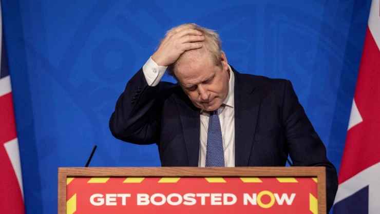 Boris Johnson Reina Isabel.jpg