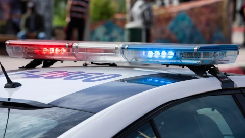 Luces de un coche de policía.