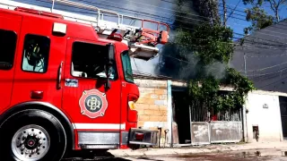 incendio dentro de una vivienda de la colonia Satélite.jpg