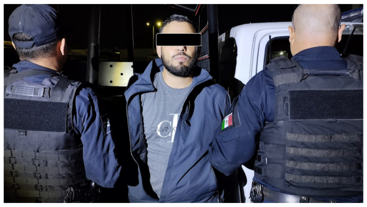 Detienen a un hombre con maletas llenas de marihuana en central camionera de Tlaquepaque