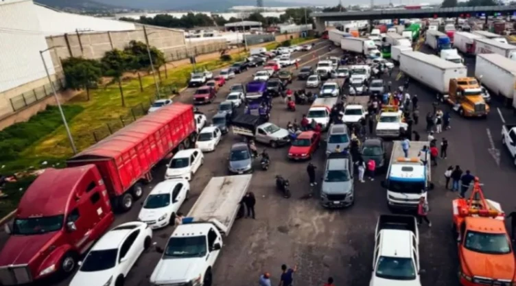 Bloqueos Jalisco Lista y hora de carreteras afectadas por simulacro este lunes 13 de julio.webp