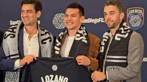Chucky Lozano en su presentación con el San Diego FC