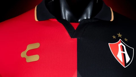 Nuevo jersey Atlas conmemorativo Bicampeonato 21 22.