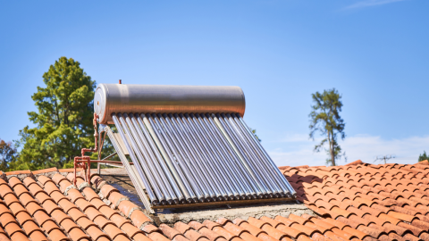 Así puedes obtener un calentador solar gratis patrocinado por el Gobierno