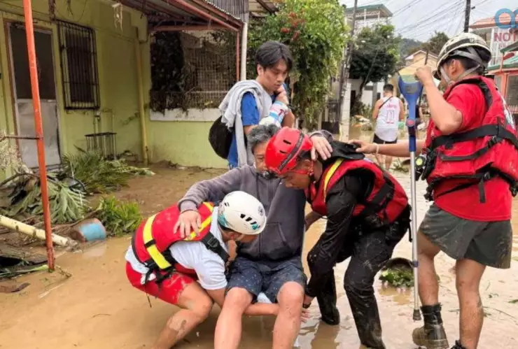 Tifón Kalmaegi Filipinas.jpg