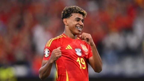 Cuál es el sueldo de Lamine Yamal