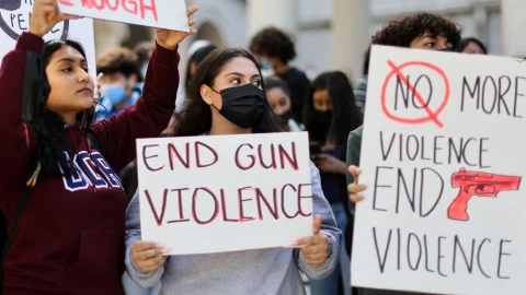 Tiroteos en EU durante 2023 dejan 42 mil muertos