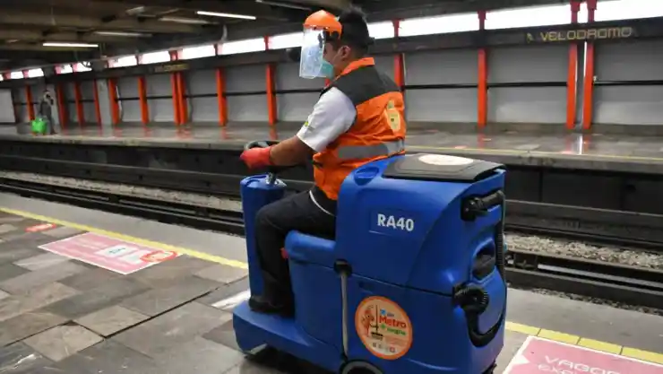 equipos modernos limpieza metro cdmx.jpg