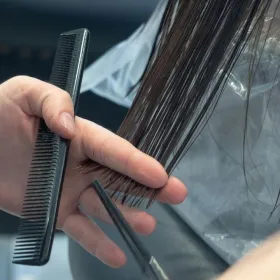 3 cortes long bob con desfilado para disimular la mandíbula caída y rejuvenecer el rostro a los 50.jpg