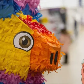 Ideas DIY 3 diseños fáciles para crear piñatas de Krilin de Dragon Ball.jpg