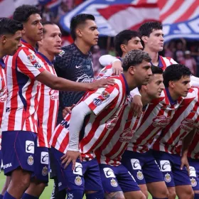 omar-arellano-3-peores-jerseys-chivas.jpg