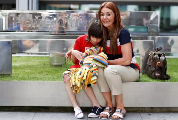 Víctima de epilepsia busca aprobación para tratamiento con marihuana