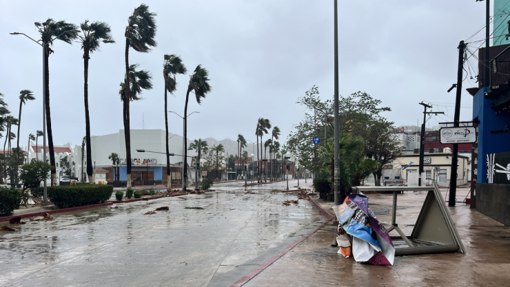 Huracán Norma golpea Baja California Sur