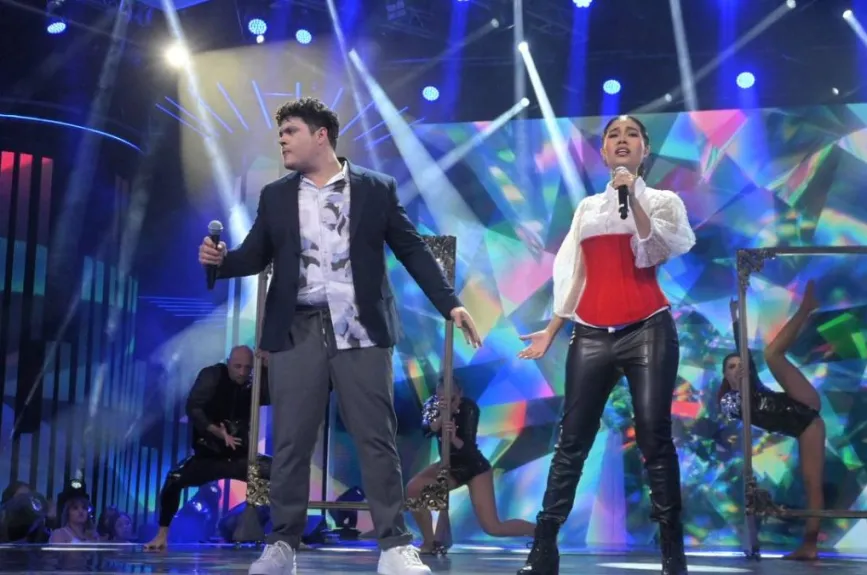Isaveli Laina y Eduardo Meza hicieron una excelente presentación al interpretar “Ahora Quien”.