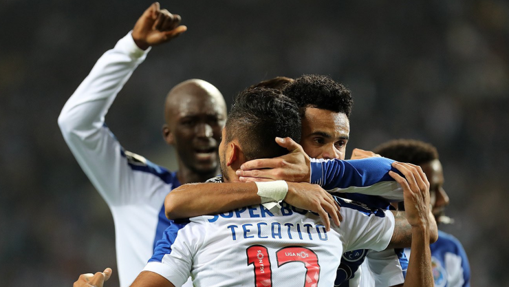 Tecatito Corona con el Porto