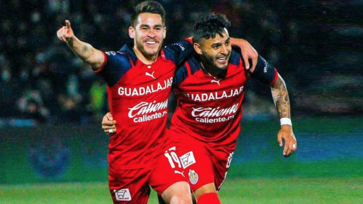 Canelo Angulo, Alexis vega, Chivas, Liga MX