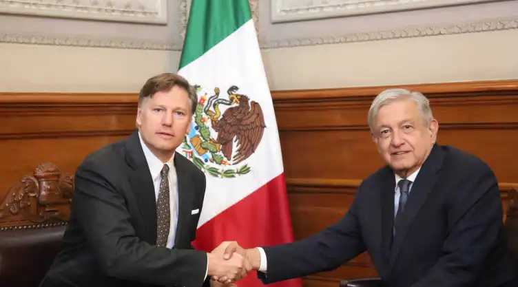 embajador estados unidos mexico cumpelaños .jpg