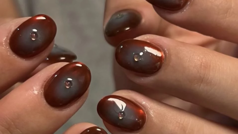 La forma correcta de proteger a tus uñas de gel del agua del mar