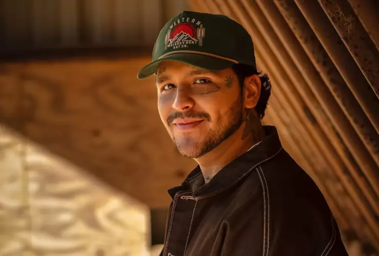 Nuevo look de Christian Nodal.png