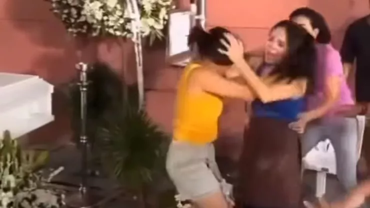 Video de enfrentamiento entre mujeres en velorio se hace viral