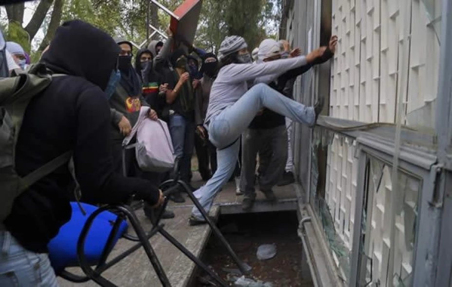 El Tribunal Universitario decretó la expulsión definitiva de 5 estudiantes del CCH Naucalpan que participaron en los hechos violentos del mes de febrero