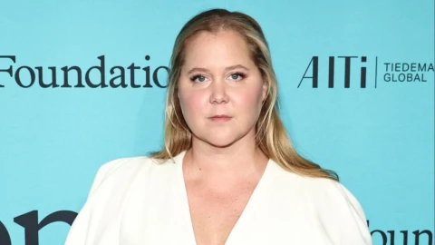 Amy Schumer fue diagnosticada con el síndrome de Cushing