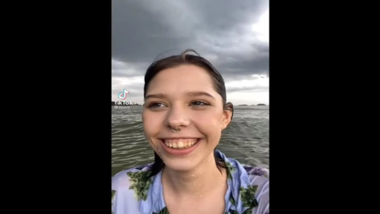 Perturbador video de joven rusa en el mar que INQUIETA a las redes