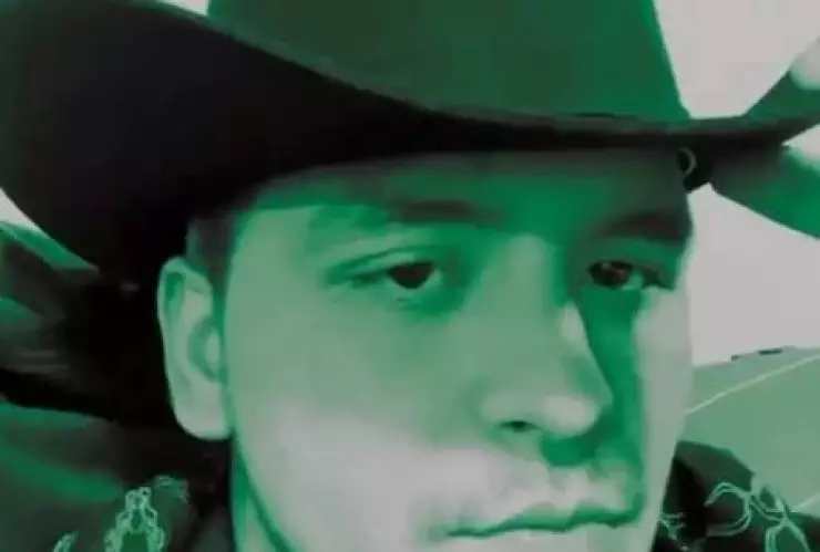 Christian Nodal aparece sin tatuajes