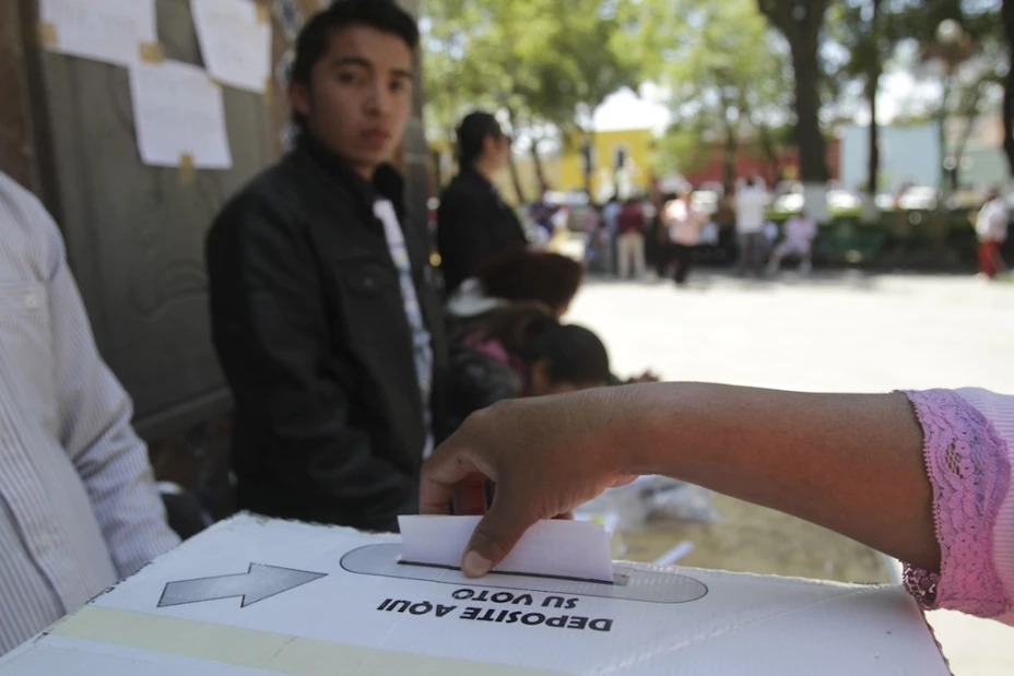 %20http:/www.vertigopolitico.com/articulo/37486/PAN-dice-no-a-alianza-con-PRD-en-eleccion-de-Tlaxcala